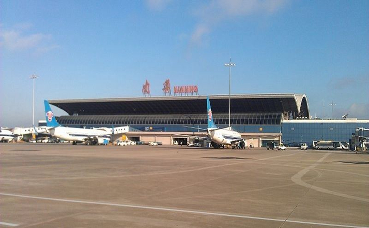 新疆空运当天达南宁机场